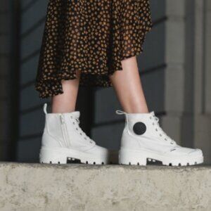 Palladium "Pallabase Twill" Boots - White Size 9